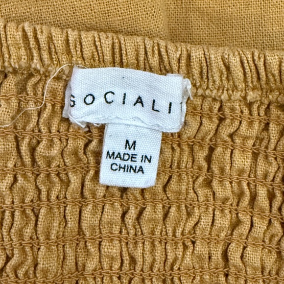 Women’s Skater Socialite Mustard Yellow Dress. Size Medium - Picture 2 of 4